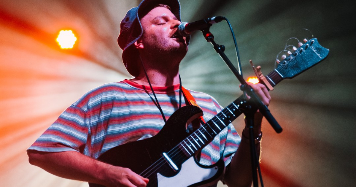 Mac DeMarco sorprende al público con 4 nuevos discos